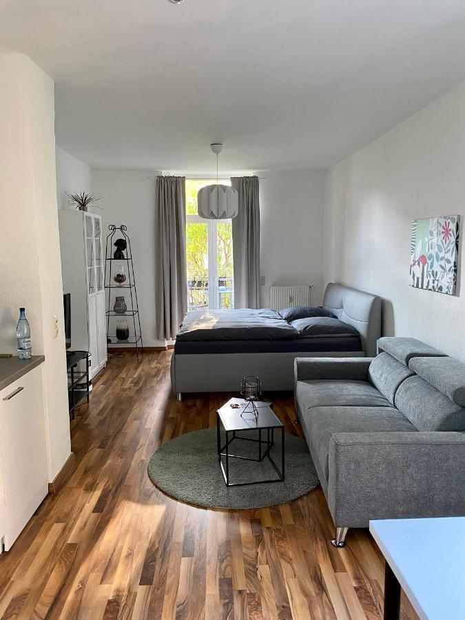 Zentrale Ferienwohnung mit Balkon in Aachen Exterior foto
