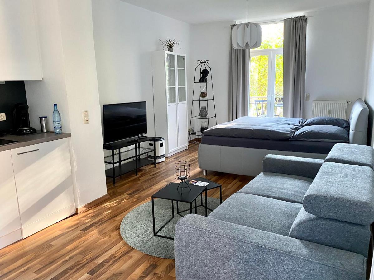 Zentrale Ferienwohnung mit Balkon in Aachen Exterior foto